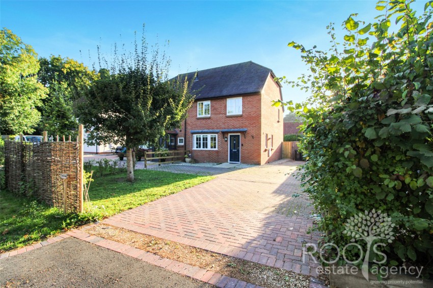 Images for Down End, Chieveley, Newbury