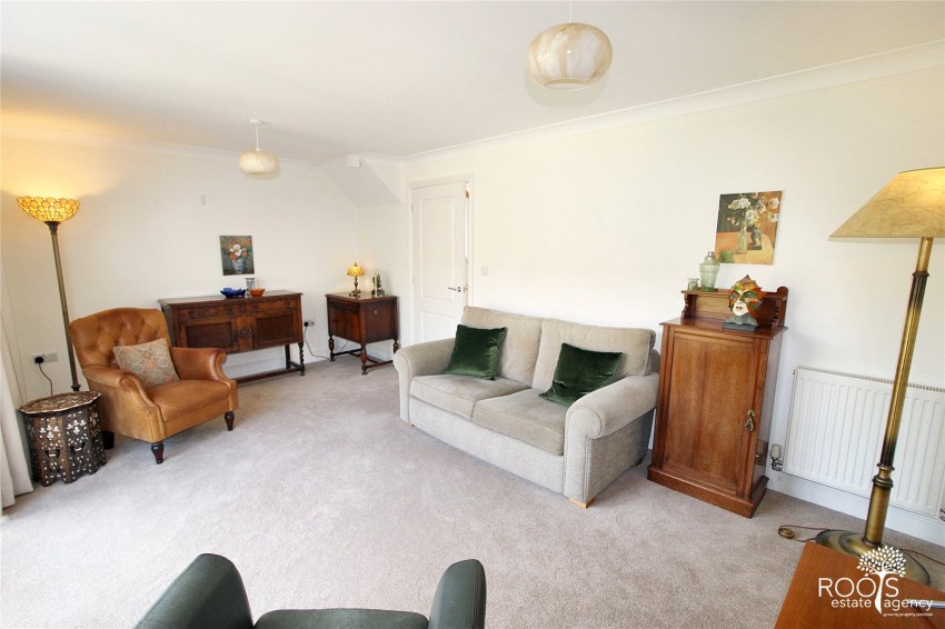 Images for Down End, Chieveley, Newbury