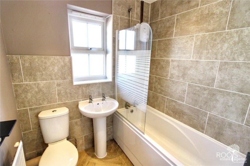 Images for Manor Park, Newbury, Berkshire