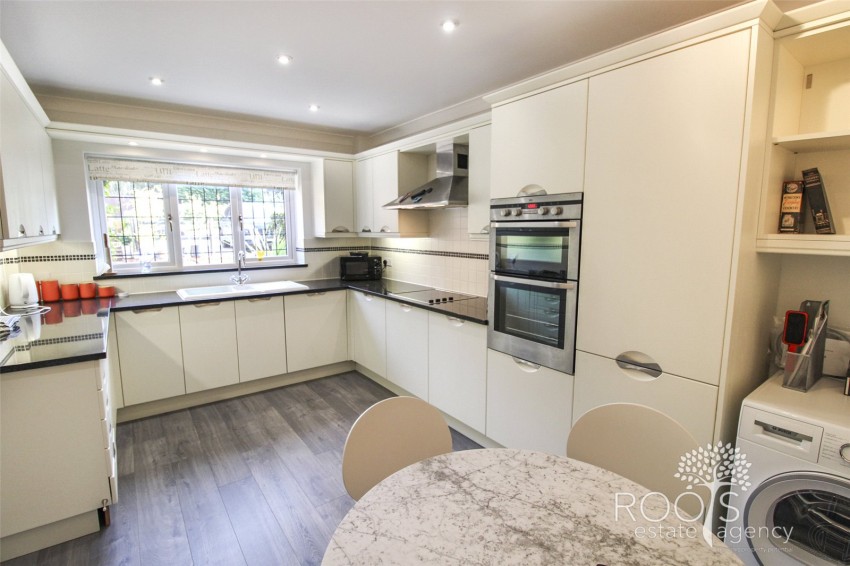 Images for Headley, Thatcham, Hampshire